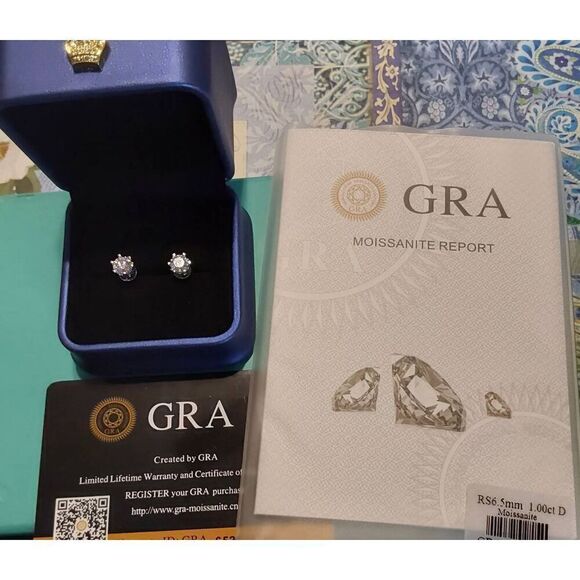 CERTIFIED 1 Ct. Brilliant Round Genuine Moissanite Stud Earrings~18K/925SS - Picture 1 of 2